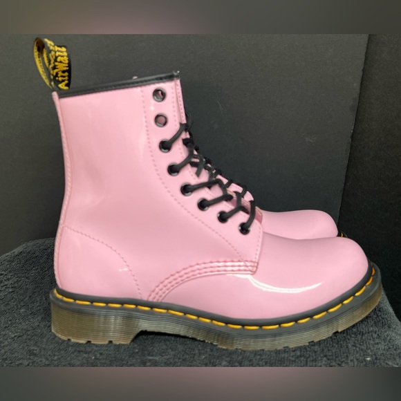 Dr. Doc Martens 1460 W Pale Pink Patent Leather Grunge Combat Boots Womens 6 NEW - Picture 2 of 8